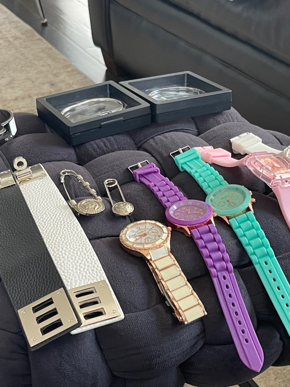 Women's Accessories Sale – Watches, Jewelry, Scarves & More